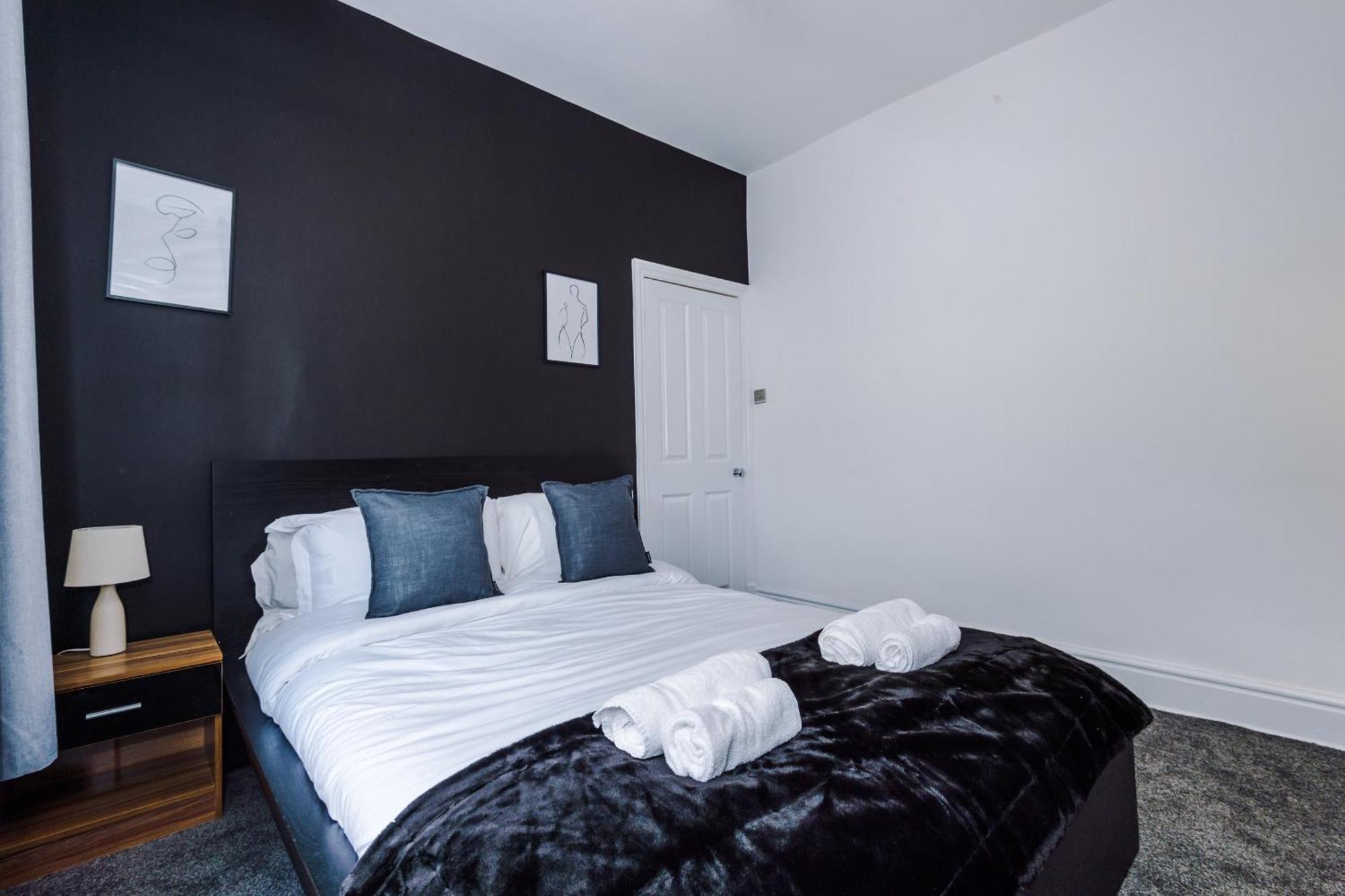 Cotton St House - Sleeping 7 Villa Burnley Bagian luar foto