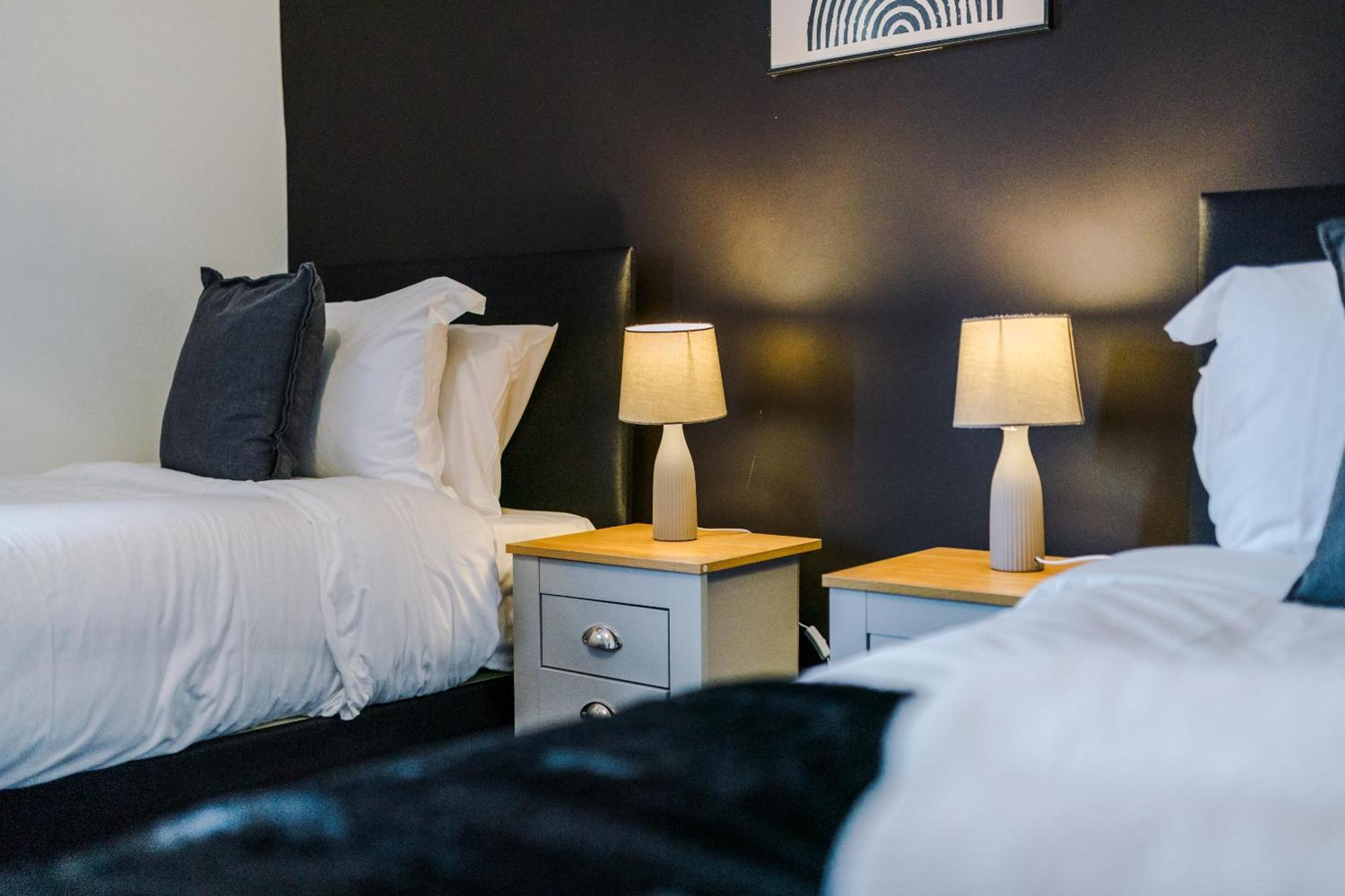 Cotton St House - Sleeping 7 Villa Burnley Bagian luar foto