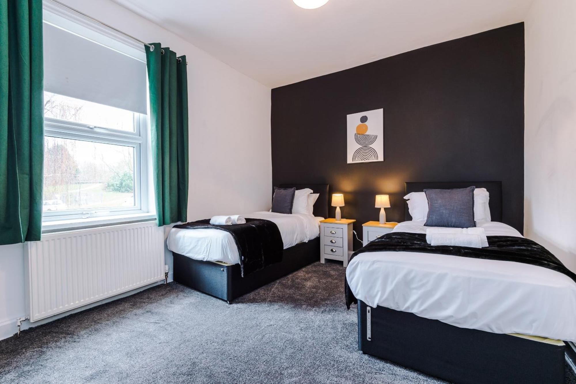Cotton St House - Sleeping 7 Villa Burnley Bagian luar foto